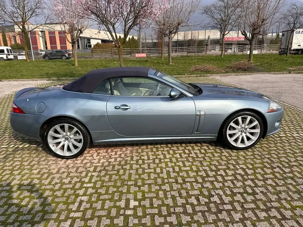 Usata Jaguar XK 405 CV (297 kW) 2006 Blu/azzurro Cabrio