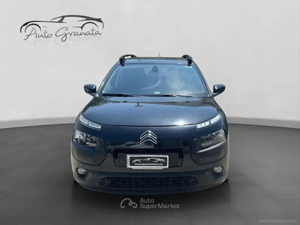Usado Citroën C4 Shine 114 HP (83 kW) 2015 Preto SUV