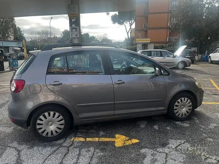 Usata VW Golf Plus Cross Comfortline 105 CV (77 kW) 2007 Grigio Monovolume