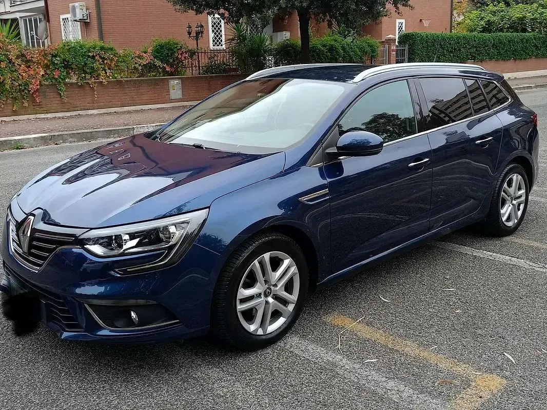 Usata Renault Mégane GrandTour Business 140 CV (102 kW) 2021 Blu/azzurro Station wagon