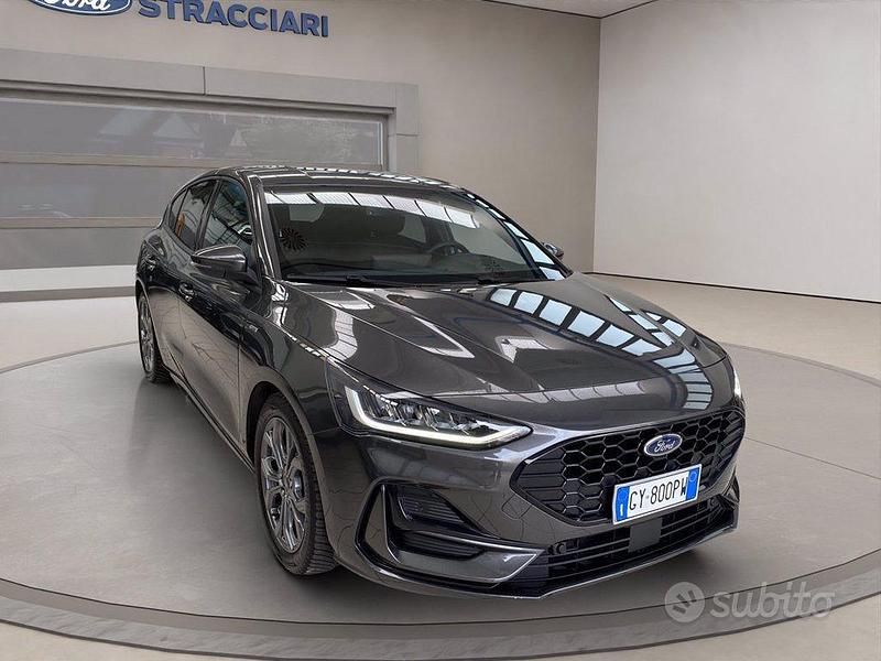 Usata Ford Focus ST-Line 116 CV (85 kW) 2025 Grigio metallizzato Berlina