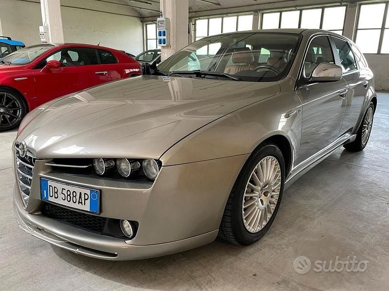Usata 2011 Alfa Romeo 159 Station wagon | 2000 € - Immagine 1/1