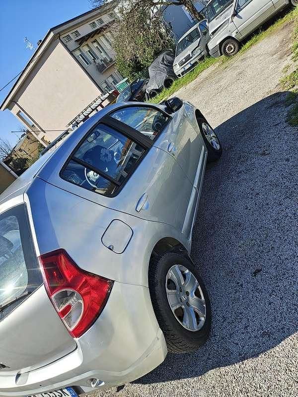 Usata Dacia Sandero Ambiance 75 CV (55 kW) 2014 Berlina