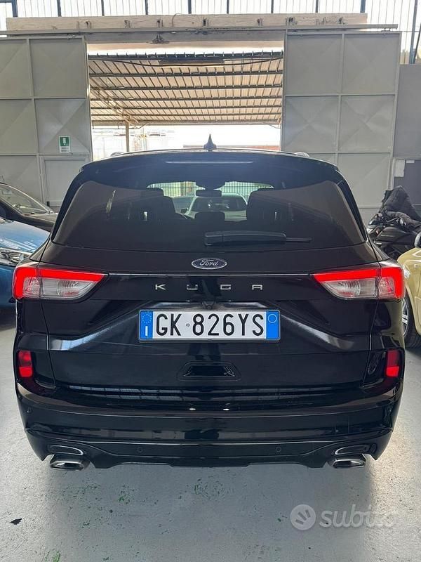 Usata Ford Kuga ST-Line 120 CV (88 kW) 2022 Nero SUV