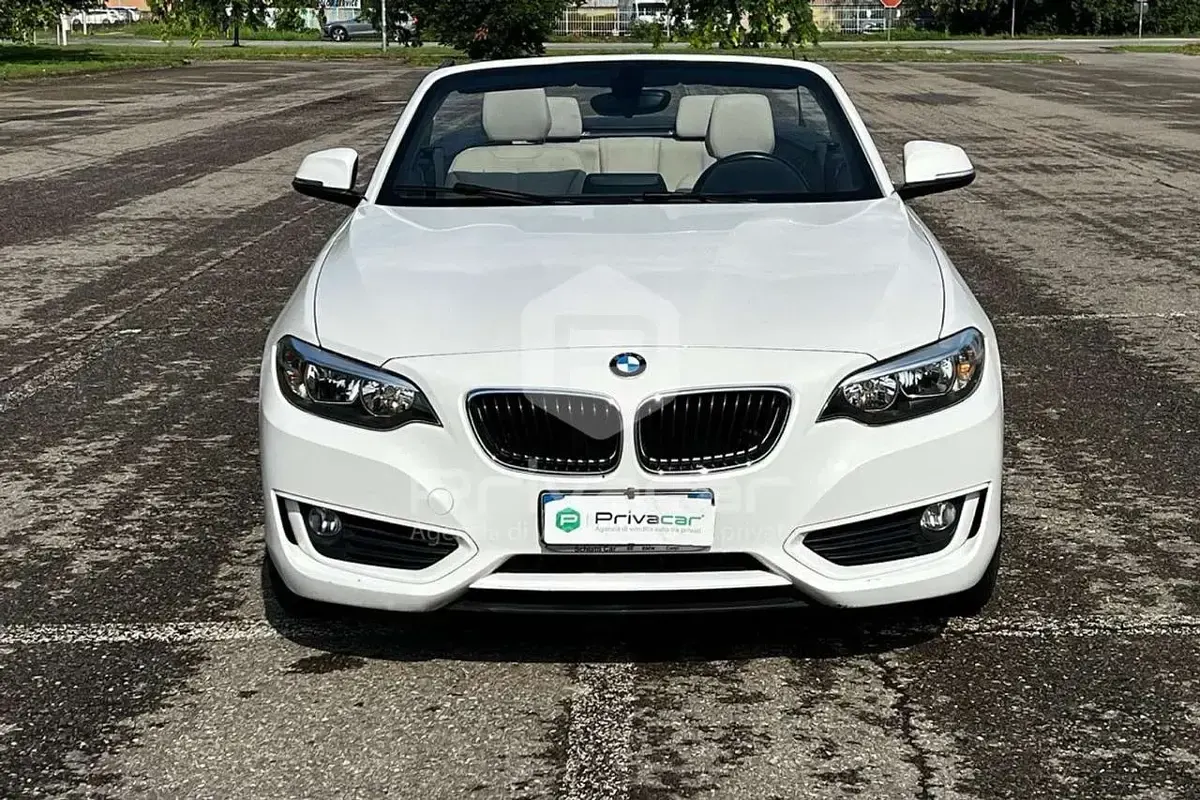 Usata BMW 218 Advantage 150 CV (110 kW) 2015 Bianco Cabrio