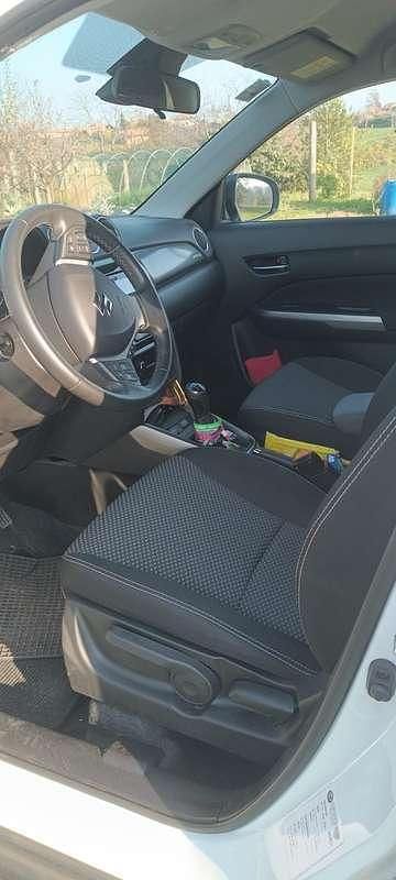 Bianco Usata 2019 Suzuki Vitara Cool SUV | 17.000 € (Buon prezzo) - Immagine 1/4
