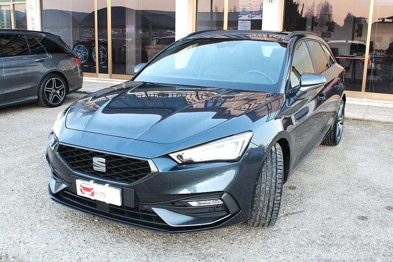 Usata Seat Leon FR 150 CV (110 kW) 2022 Grigio Station wagon