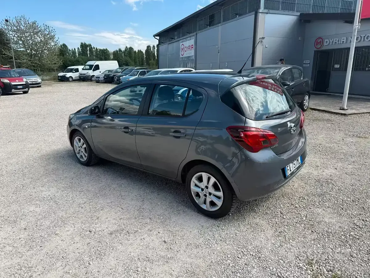 Usata Opel Corsa 69 CV (50 kW) 2015 Grigio Utilitaria