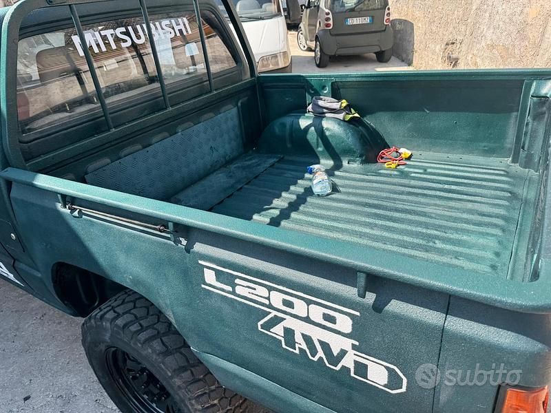 Usata Mitsubishi L 1993 Pick-up