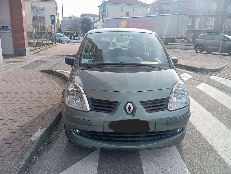 Usata Renault Modus 98 CV (72 kW) 2007 Verde Monovolume