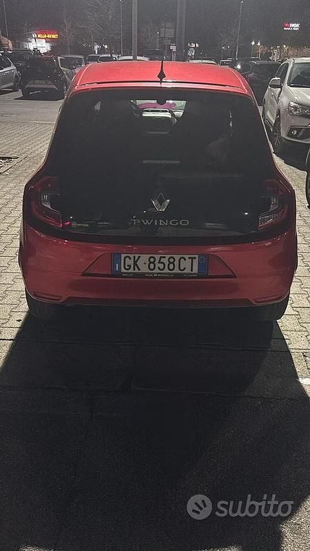 Usata Renault Twingo 2022 Rosso Utilitaria