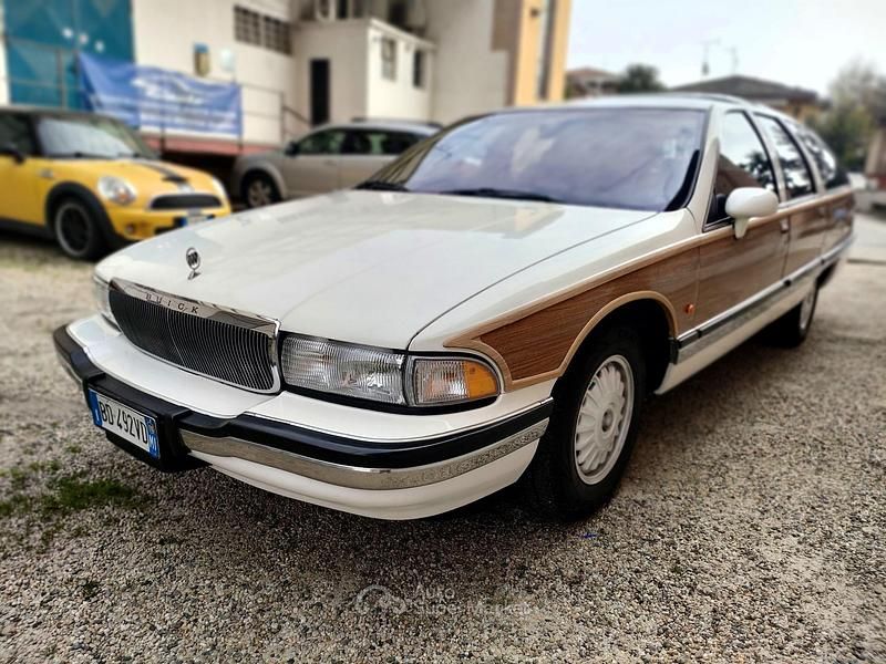 Usata Buick Park Avenue 173 CV (127 kW) 1992 Bianco Berlina