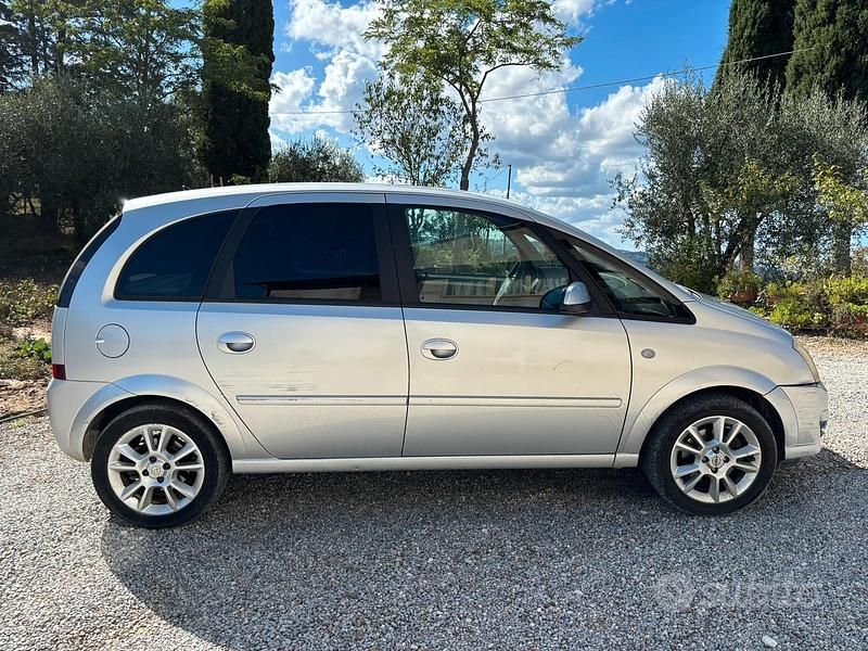 Usata Opel Meriva 2008 Grigio Monovolume