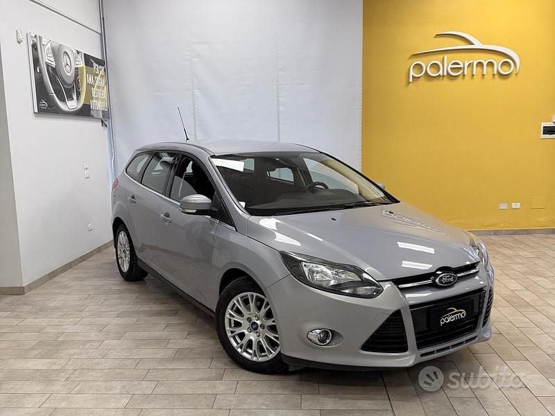 Usata Ford Focus Titanium 116 CV (85 kW) 2011 Grigio Station wagon