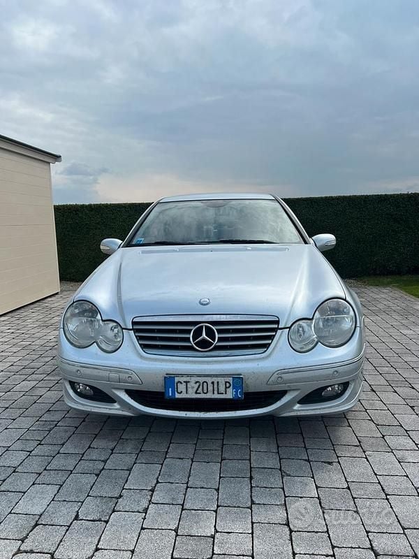 Usata Mercedes C200 2004 Grigio Berlina