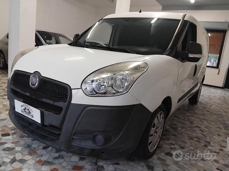 Usata Fiat Doblò 105 CV (77 kW) 2011 Bianco Monovolume