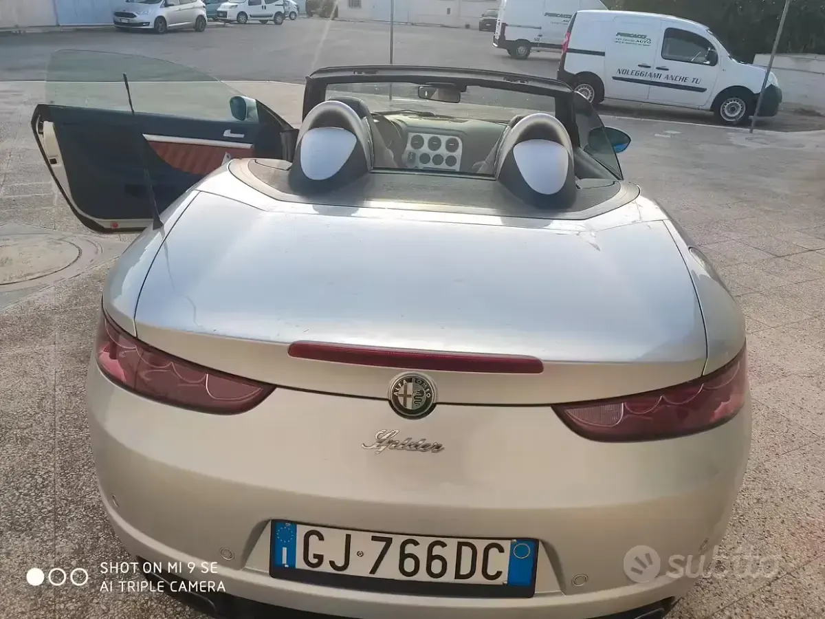 Usata Alfa Romeo Spider 185 CV (136 kW) 2007 Grigio Cabrio