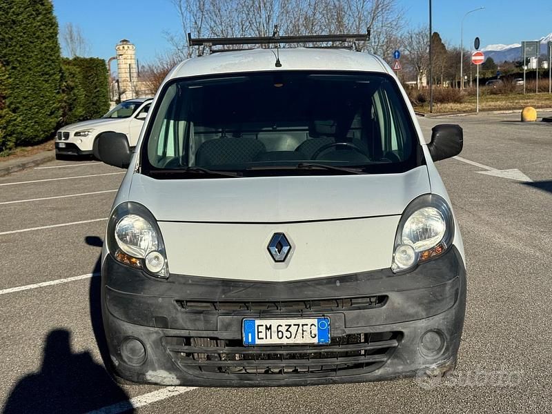 Usata Renault Kangoo 74 CV (54 kW) 2012 Bianco Monovolume
