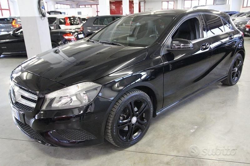 Usata Mercedes A180 Executive 109 CV (80 kW) 2015 Nero Berlina
