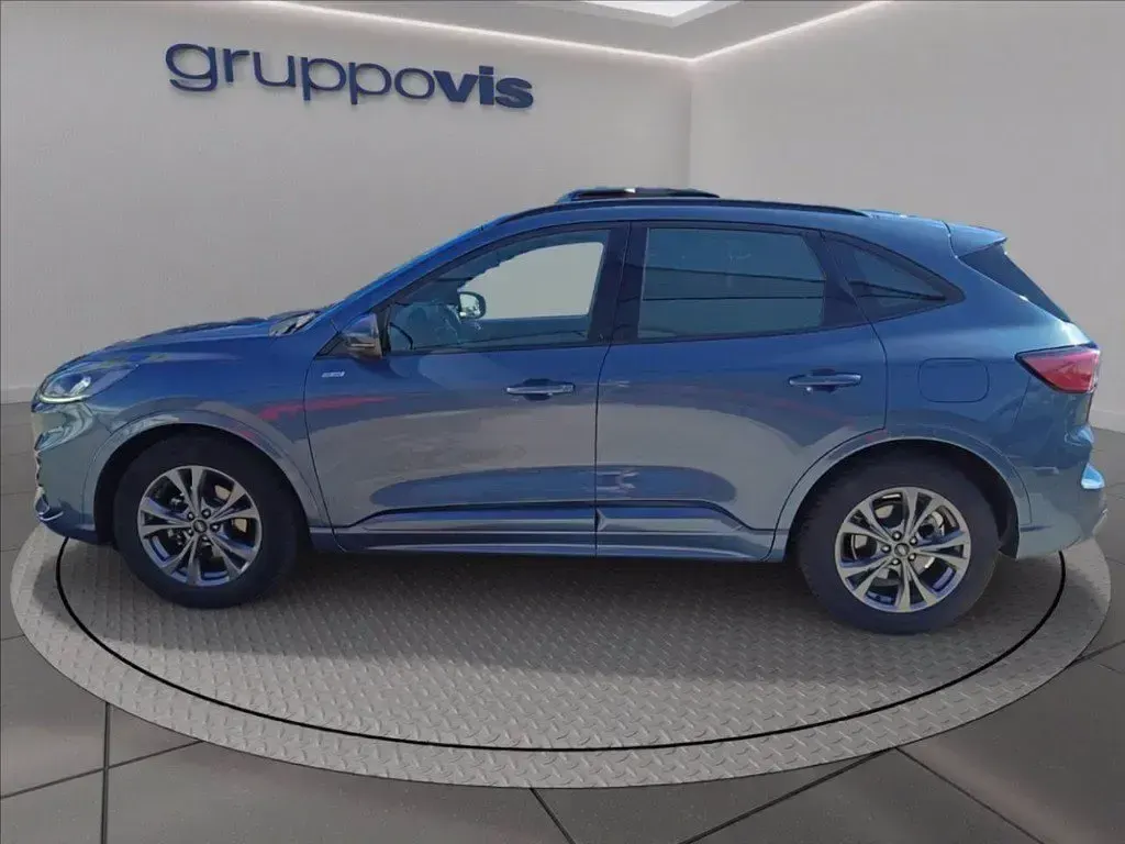 Usata Ford Kuga ST-Line 150 CV (110 kW) 2023 Chrome blue SUV