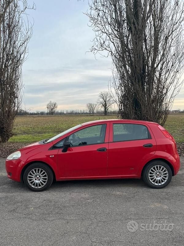 Usata Fiat Grande Punto 2007 Rosso Utilitaria