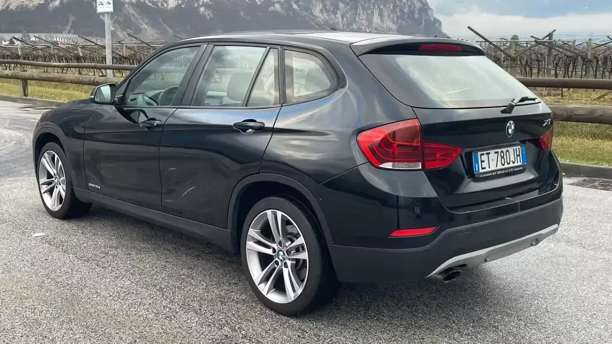 Usata BMW X1 Efficient Dynamics 115 CV (84 kW) 2013 Nero SUV