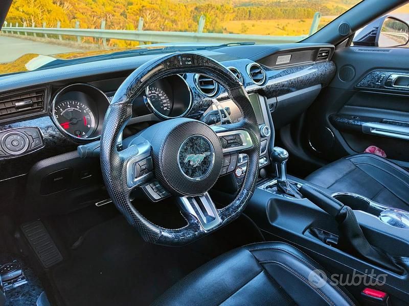 Usata Ford Mustang Fastback 317 CV (233 kW) 2017 Nero Coupé