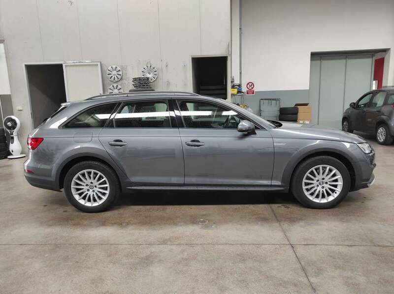 Usata Audi A4 Allroad Business 163 CV (119 kW) 2018 Grigio Station wagon