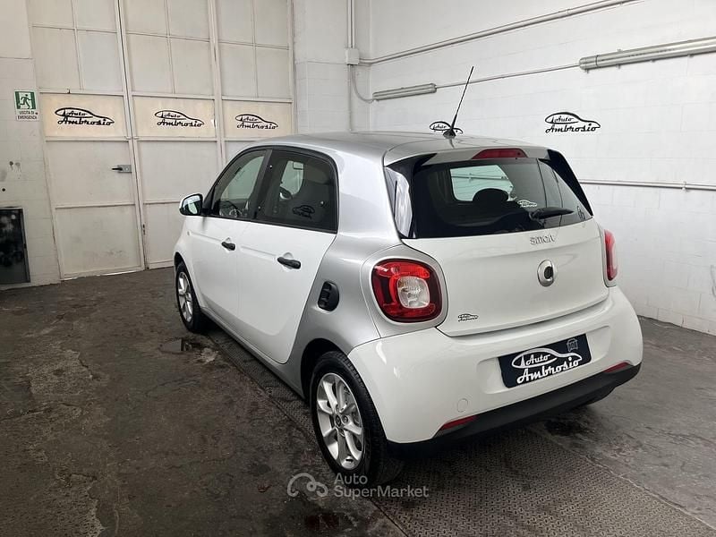 Usata Smart ForFour 71 CV (52 kW) 2017 Bianco Utilitaria