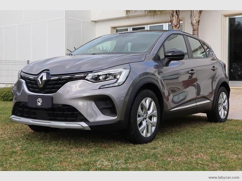 Usata Renault Captur Techno 101 CV (74 kW) 2021 Grigio SUV