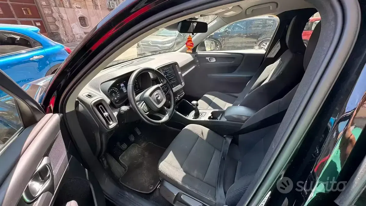 Usata Volvo XC40 150 CV (110 kW) 2019 Nero SUV