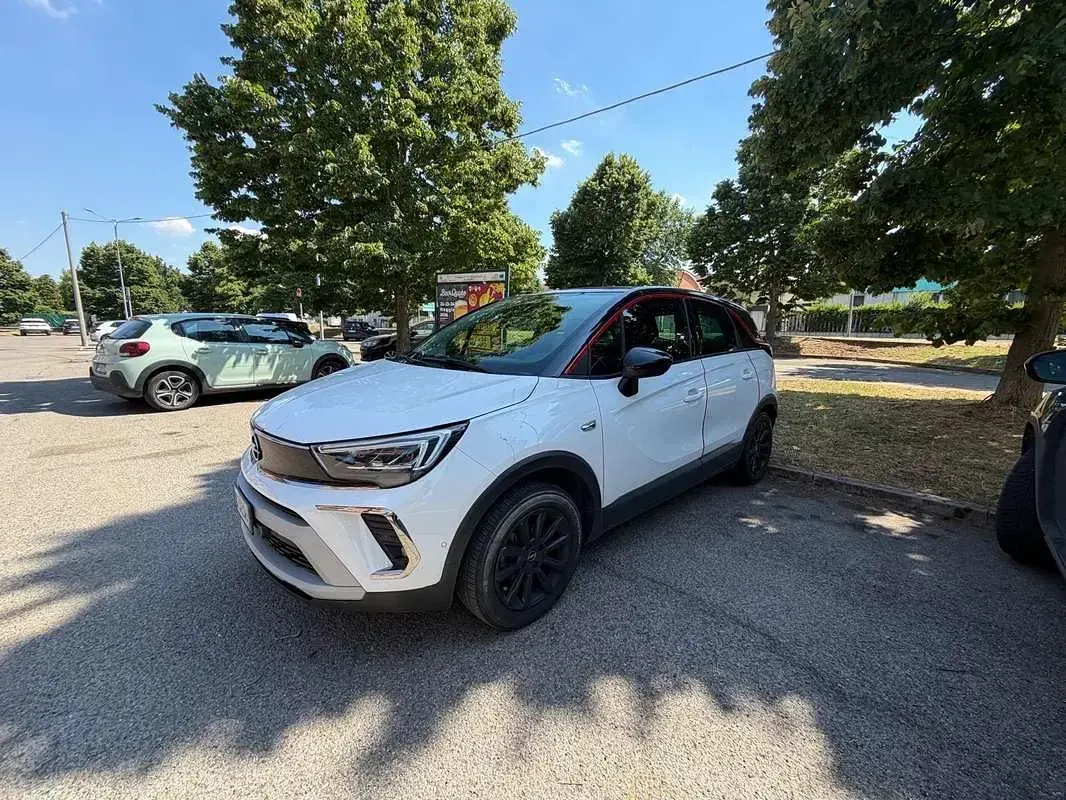 Usata Opel Crossland Elegance 110 CV (80 kW) 2021 SUV