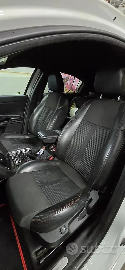 Usata Alfa Romeo Giulietta 140 CV (102 kW) 2011 Utilitaria