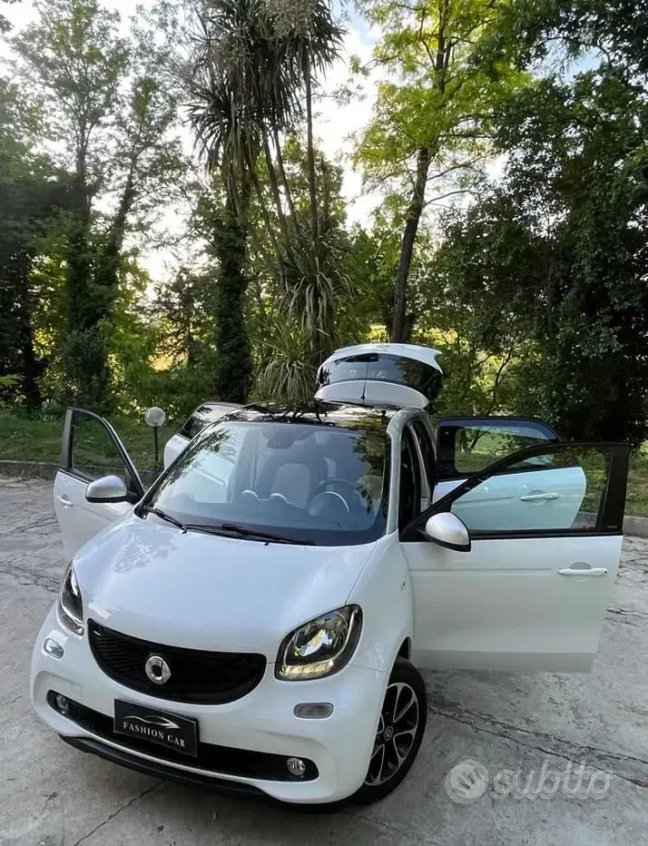 Usata Smart ForFour Passion 71 CV (52 kW) 2016 Bianco Utilitaria