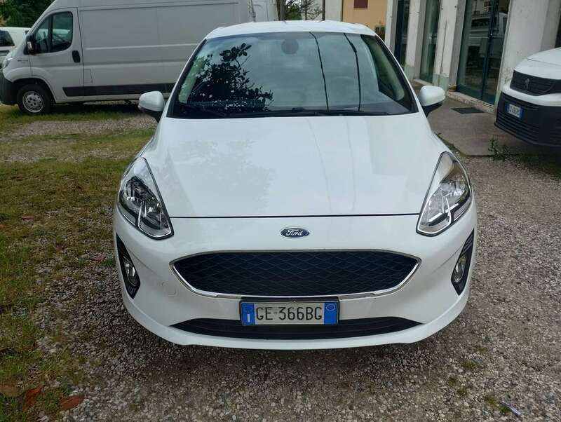 Bianco Usata 2021 Ford Fiesta Trend Due volumi | 6700 € (Super prezzo) - Immagine 1/4