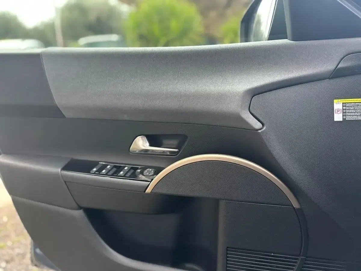 Usata Lancia Ypsilon 100 CV (73 kW) 2025 Grigio Utilitaria