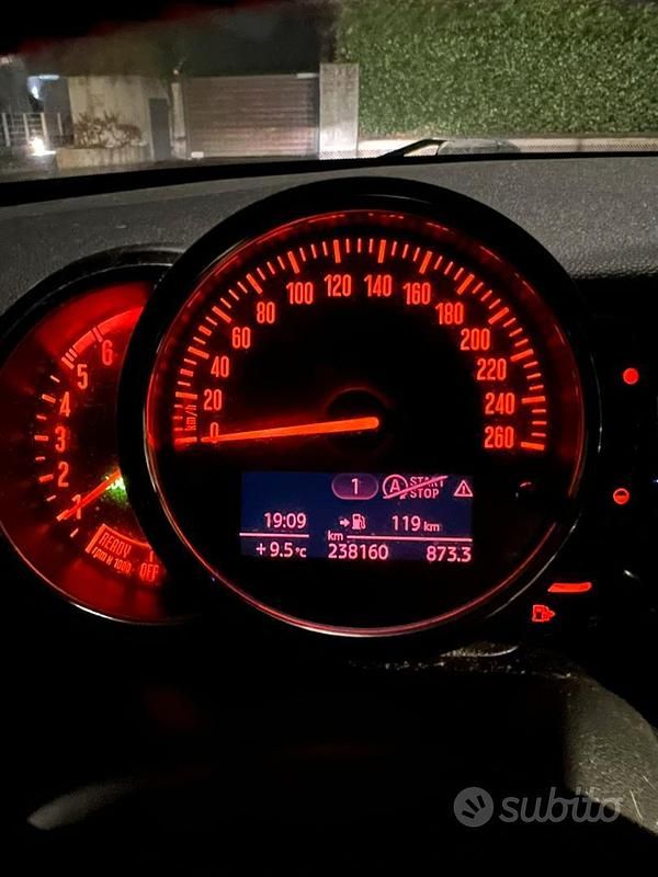 Grigio Usata 2014 Mini Cooper D Due volumi | 4000 € (Super prezzo) - Immagine 1/4