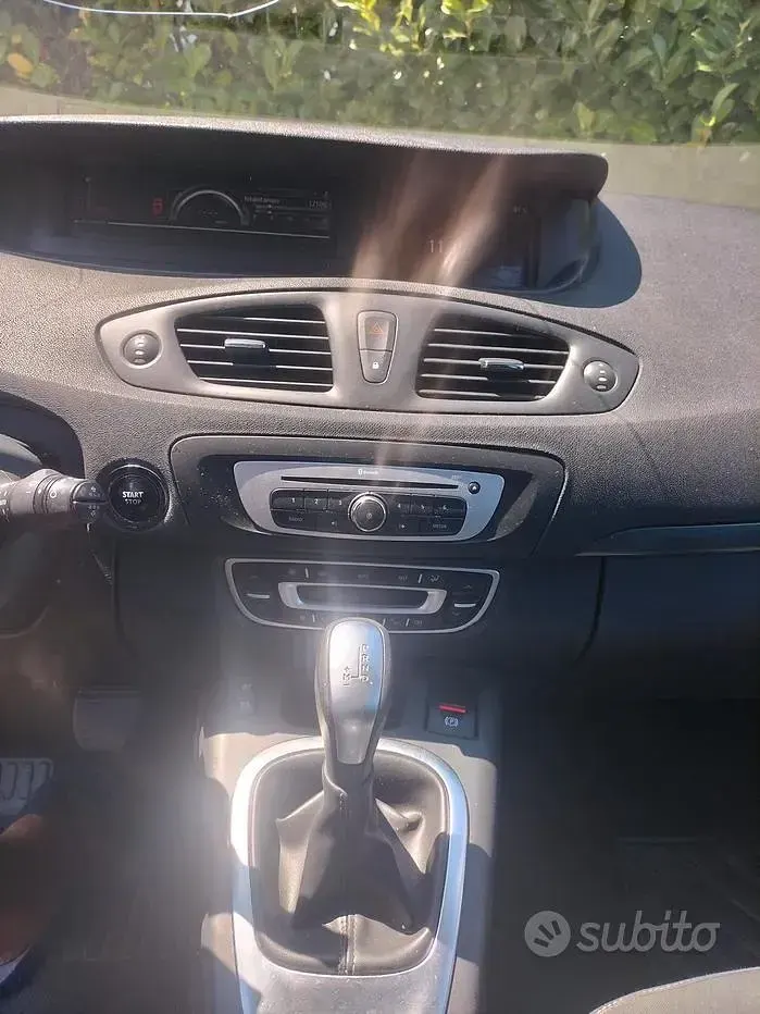 Usata Renault Scénic III 116 CV (85 kW) 2016 Marrone Monovolume