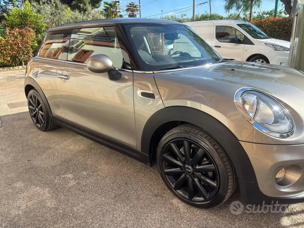 Usata Mini One D 95 CV (69 kW) 2016 Marrone Utilitaria