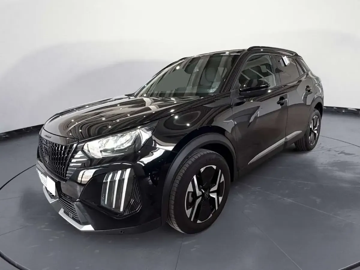 Usata Peugeot 2008 Allure 102 CV (75 kW) 2025 SUV