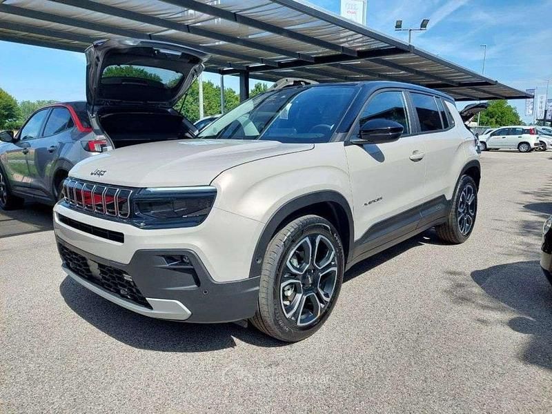 Usata Jeep Avenger Summit 101 CV (74 kW) 2024 Beige SUV