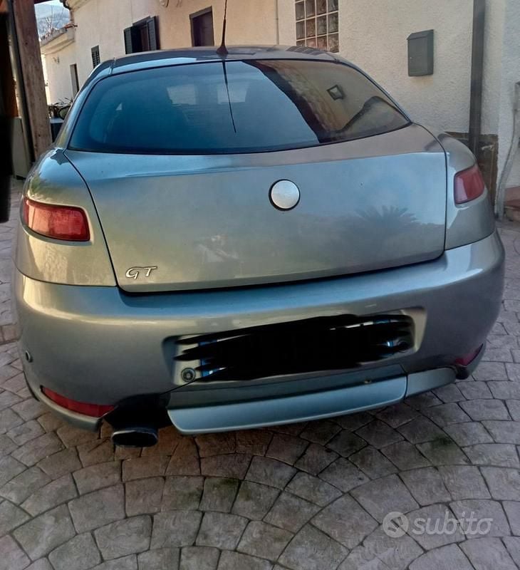 Usata Alfa Romeo GT 150 CV (110 kW) 2004 Grigio Coupé