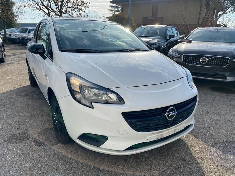 Usata Opel Corsa 69 CV (50 kW) 2015 Bianco Berlina