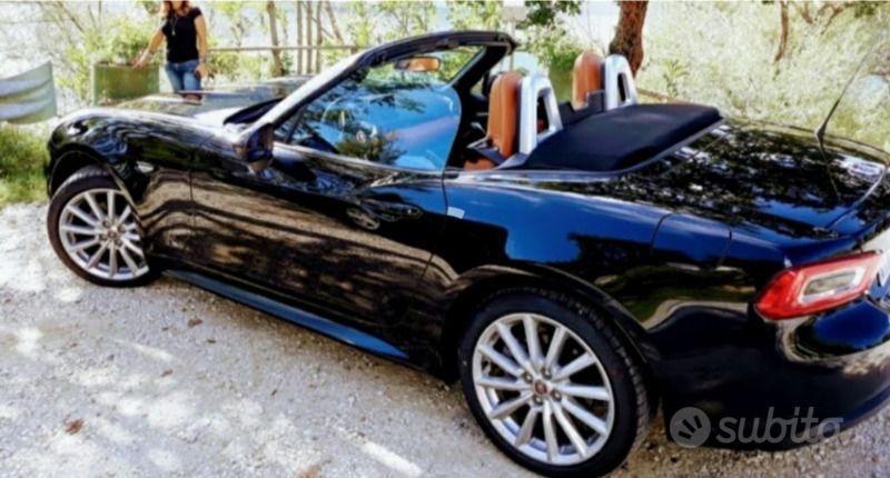 Usata Fiat 124 Spider Lusso 140 CV (102 kW) 2019 Nero Cabrio