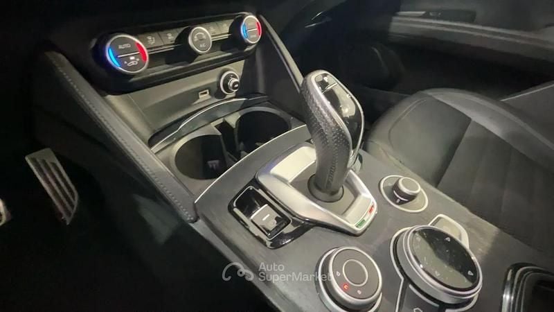 Usata Alfa Romeo Stelvio 160 CV (117 kW) 2023 Gray SUV