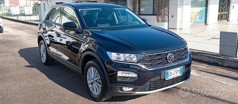 Usado VW T-Roc Business 116 CV (85 kW) 2020 Negro SUV