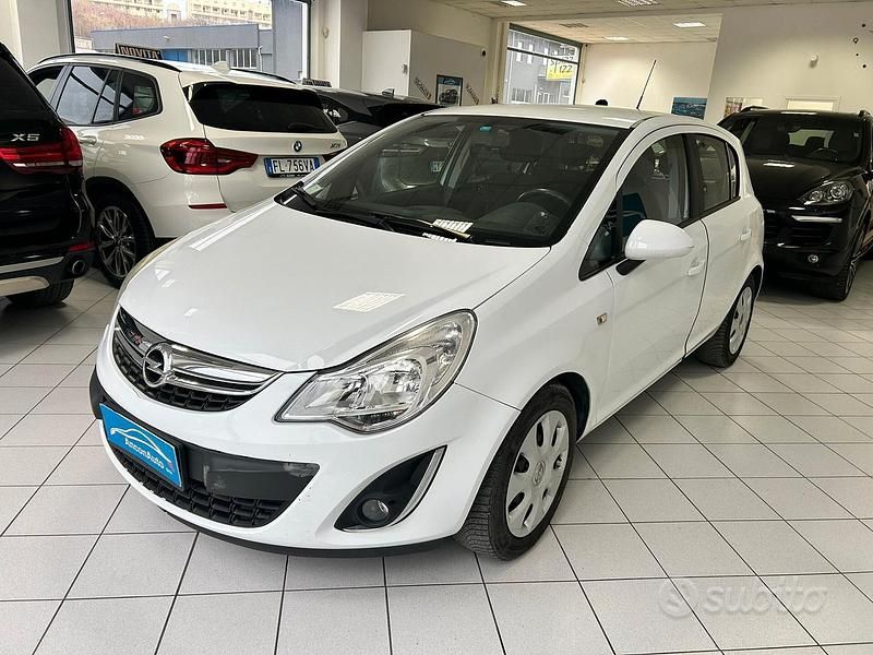 Usata Opel Corsa 86 CV (63 kW) 2013 Bianco Utilitaria
