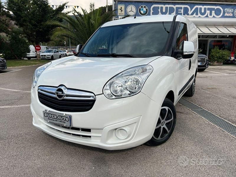 Usata Opel Combo 105 CV (77 kW) 2019 Bianco Monovolume