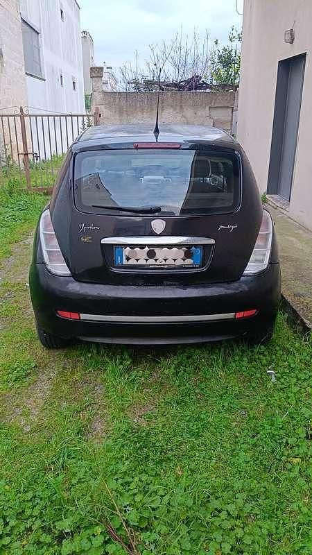 Usata Lancia Ypsilon 60 CV (44 kW) 2007 Nero Utilitaria