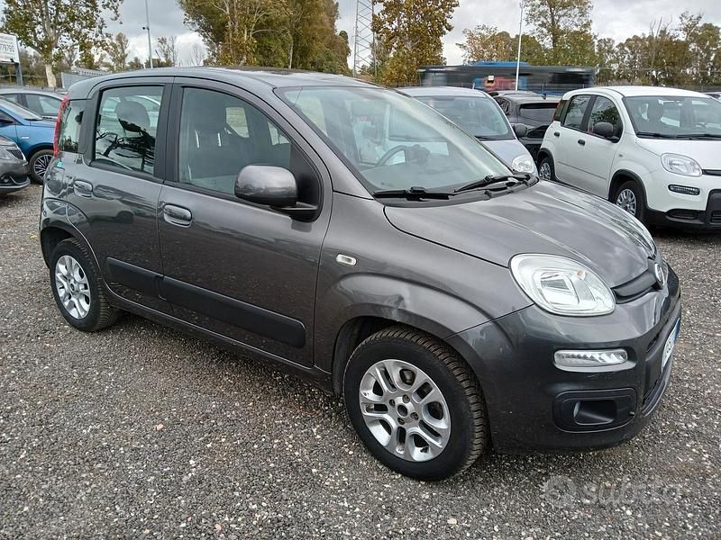 Usata Fiat Panda Lounge 69 CV (50 kW) 2019 Grigio Berlina